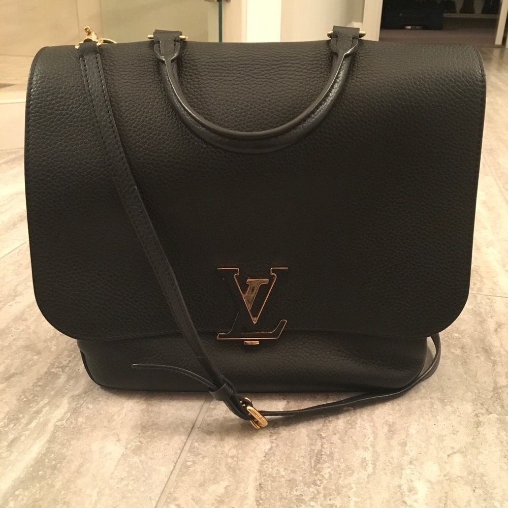 Auth Louis Vuitton Volta Black Leather Crossbody - Picture 1 of 8